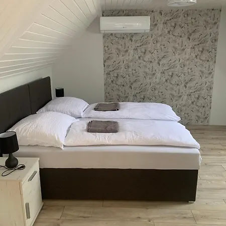 Agora2